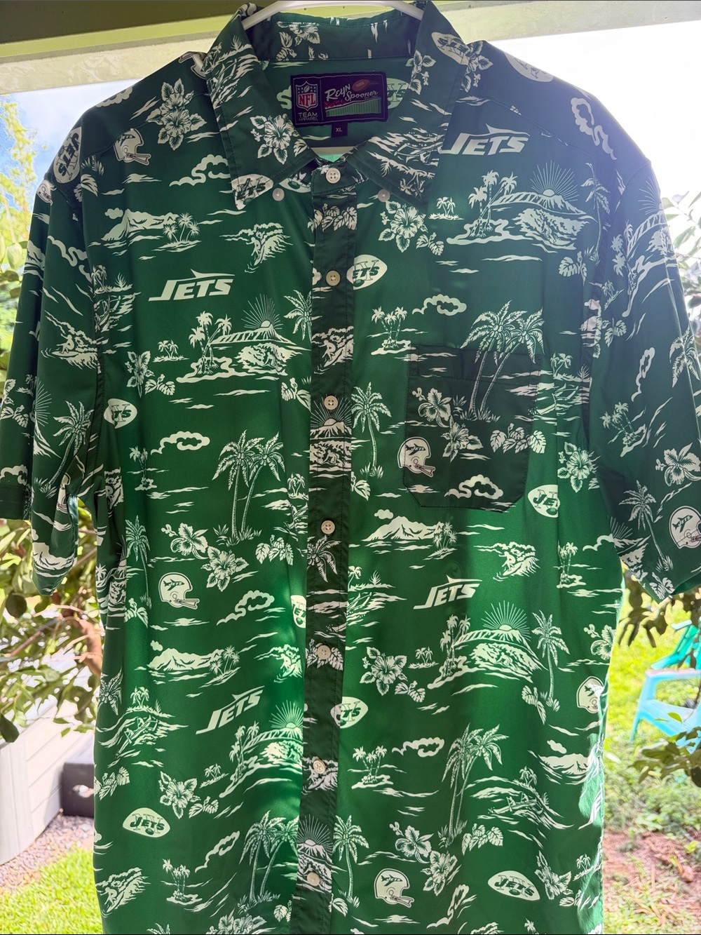 Reyn Spooner Men's Green Aloha Shirt - NYJets Team Logo Print